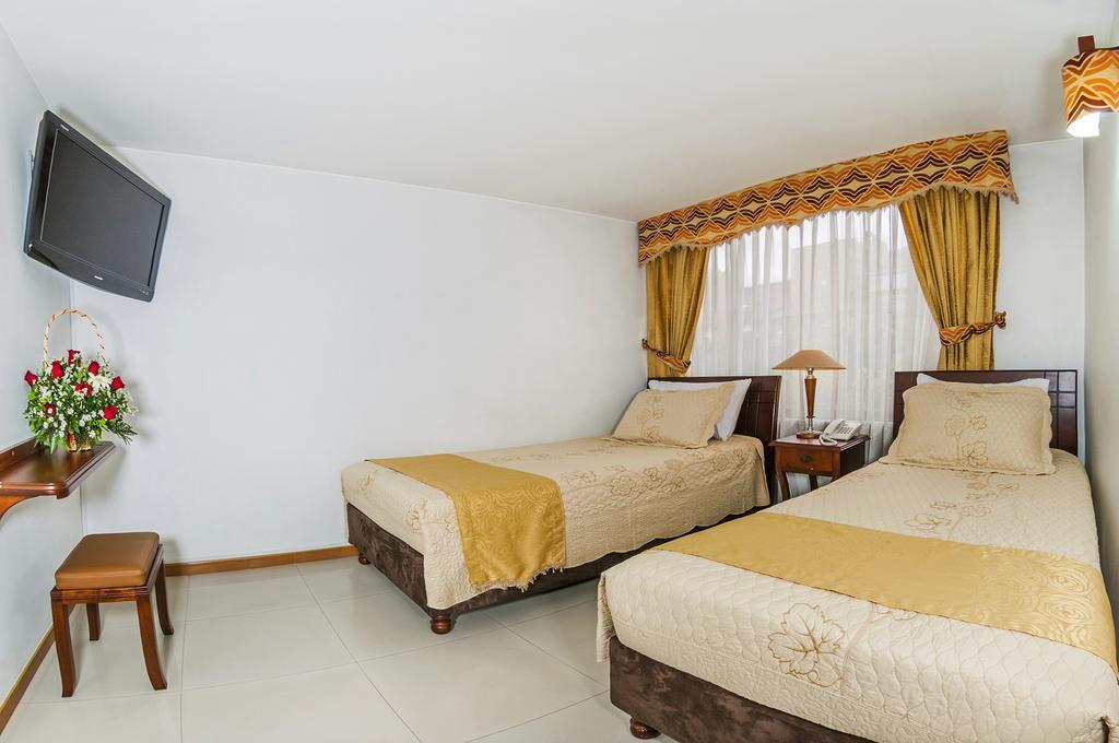 Apartahotel Bogota Gran Marquez, Apartaestudios Y Habitaciones Zewnętrze zdjęcie
