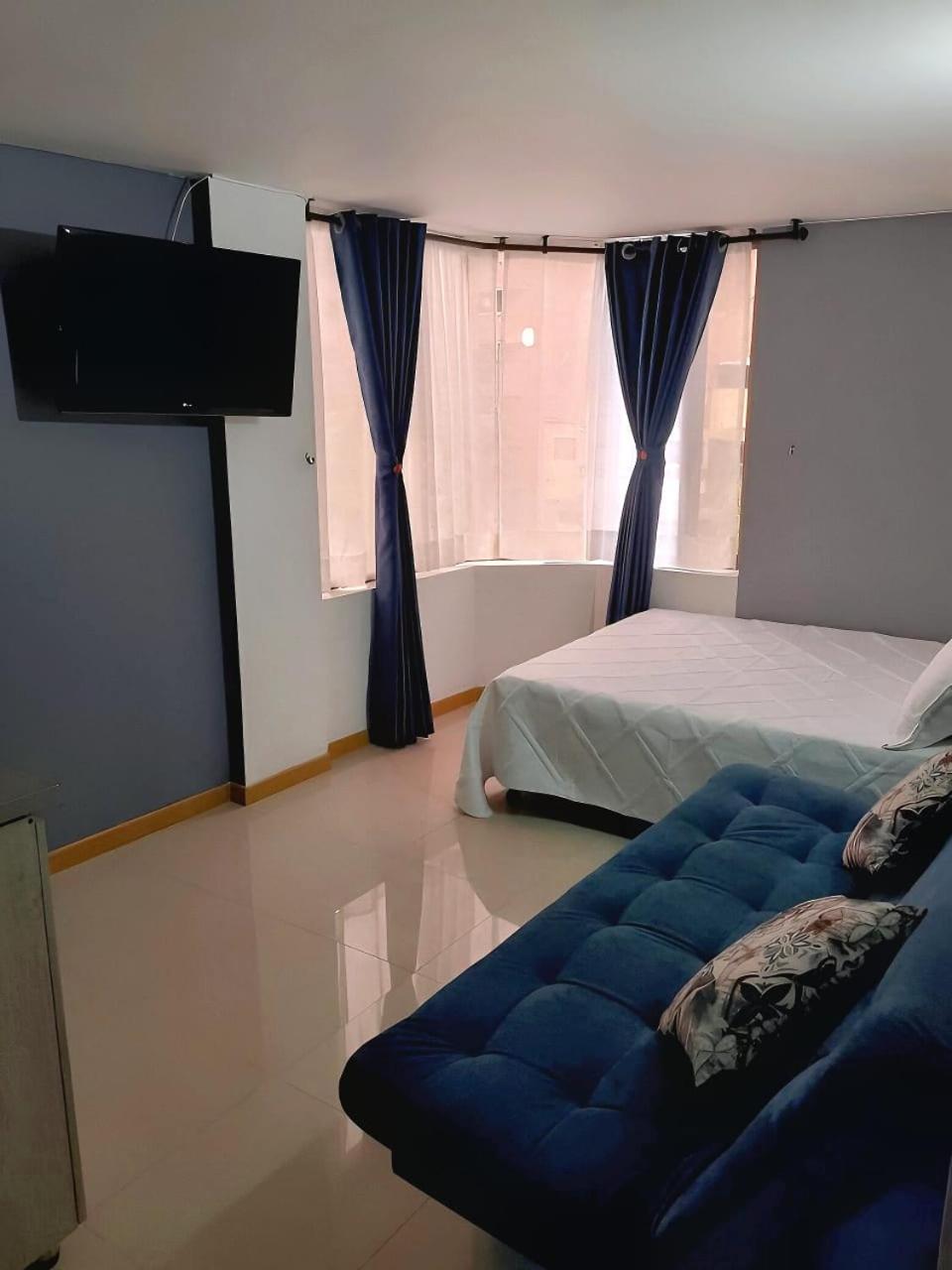 Apartahotel Bogota Gran Marquez, Apartaestudios Y Habitaciones Zewnętrze zdjęcie